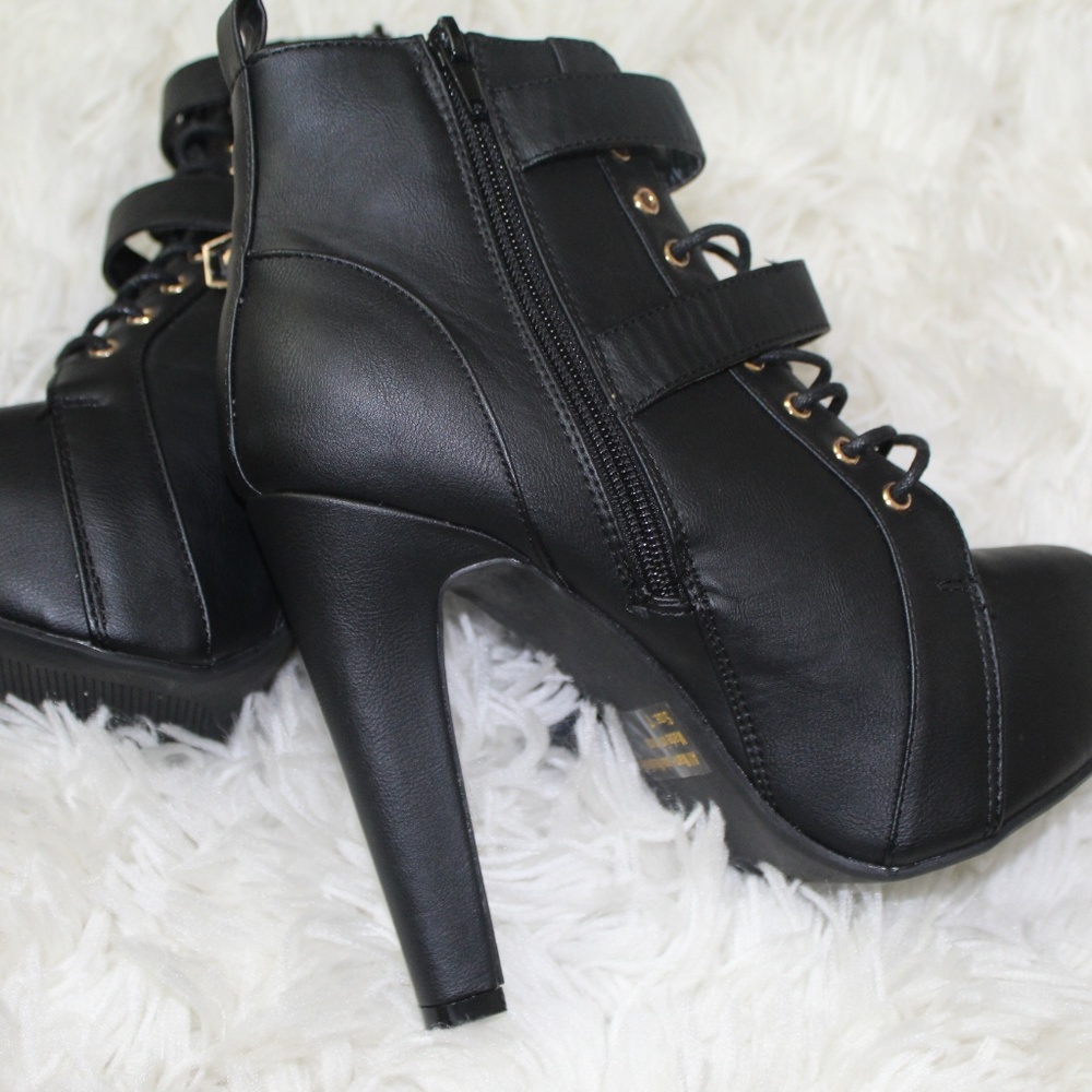 The Perfect Booties! - Picture 3 of 3